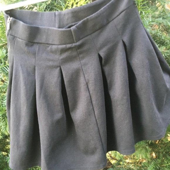 Cute, Preppy, Black, American Eagle, Mini, Skirt - Picture 2 of 5